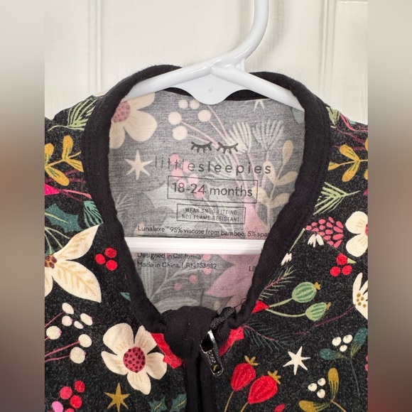 Little Sleepies Poinsettia Zippy - Picture 3 of 4